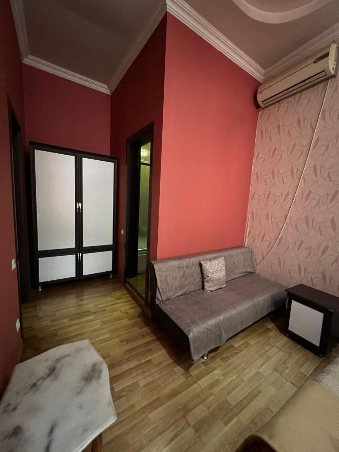 Hotel Albatros Batoemi Buitenkant foto