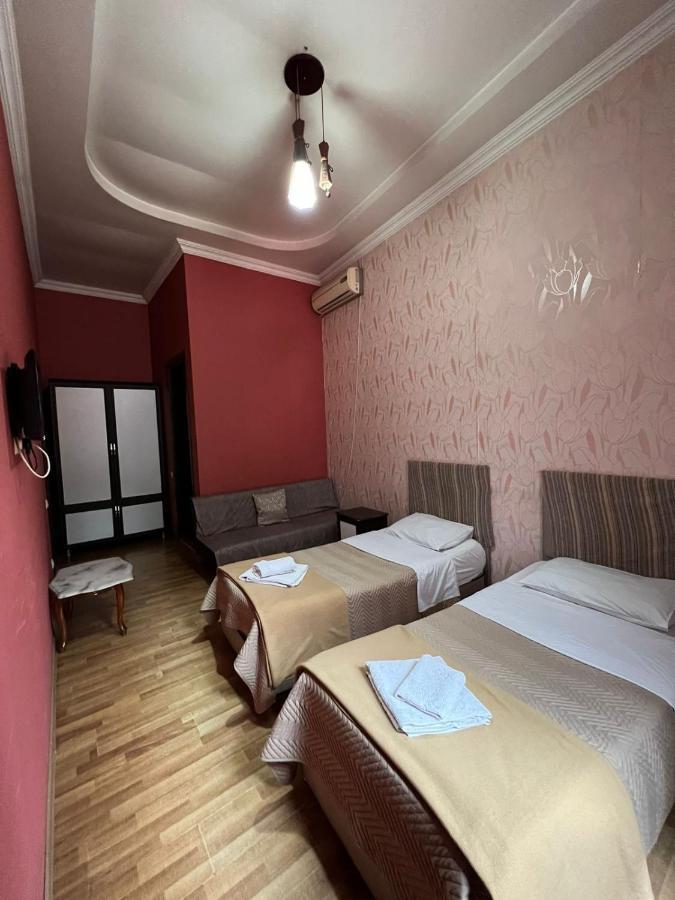 Hotel Albatros Batoemi Buitenkant foto