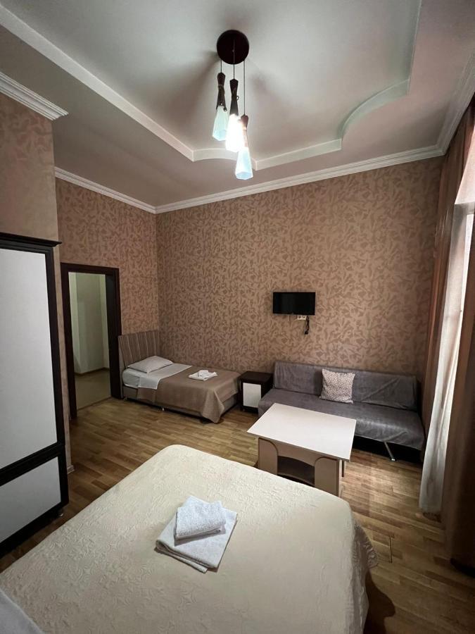 Hotel Albatros Batoemi Buitenkant foto