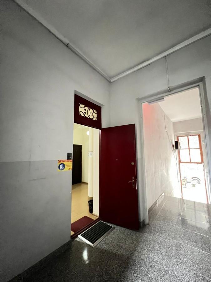 Hotel Albatros Batoemi Buitenkant foto