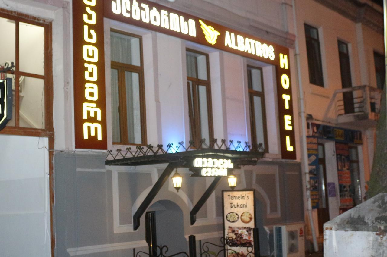 Hotel Albatros Batoemi Buitenkant foto